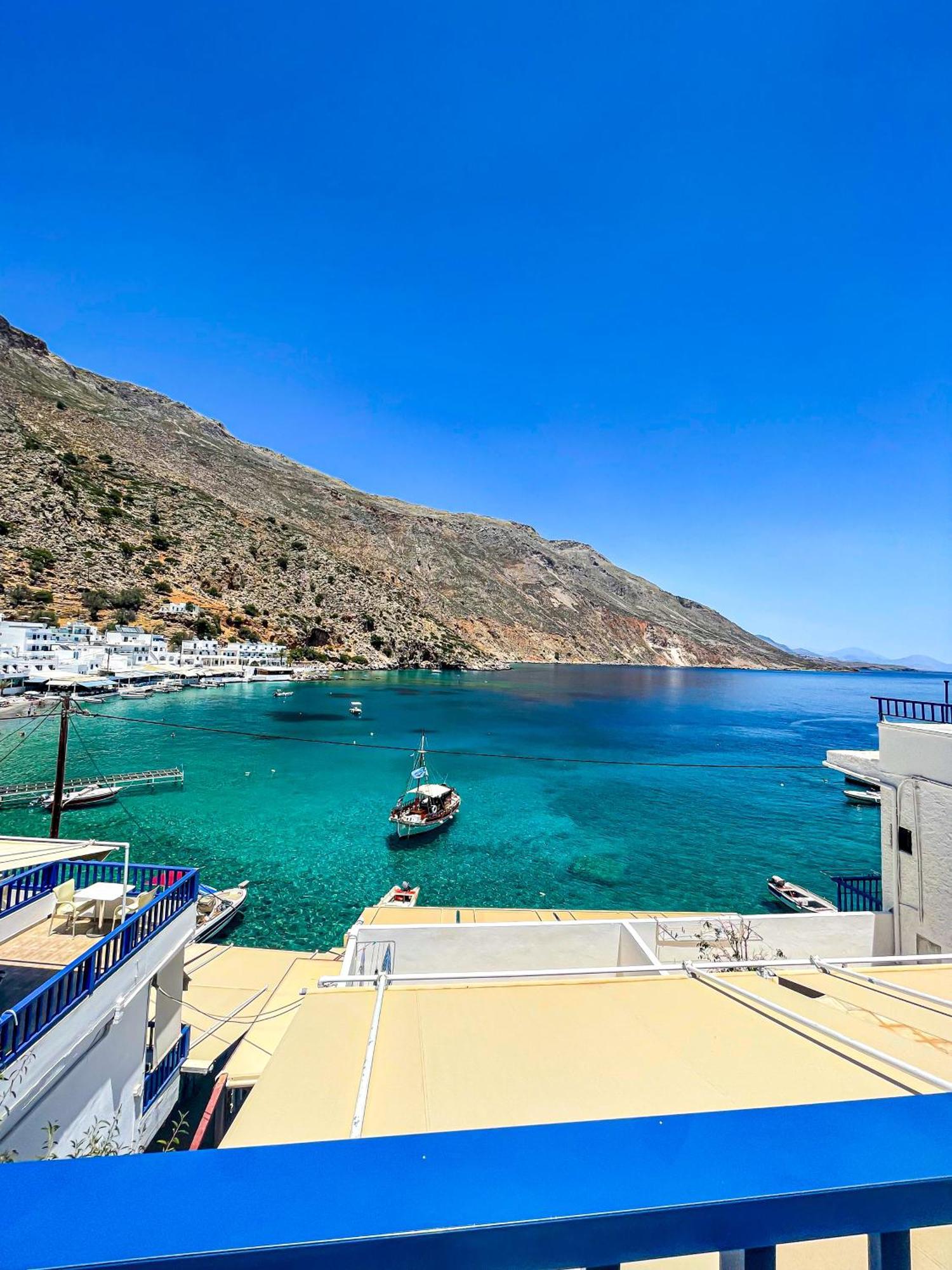 The Blue House Hotell Loutró Eksteriør bilde
