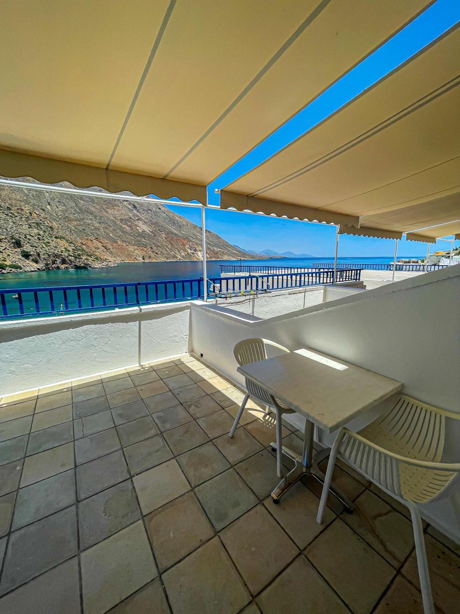 The Blue House Hotell Loutró Eksteriør bilde